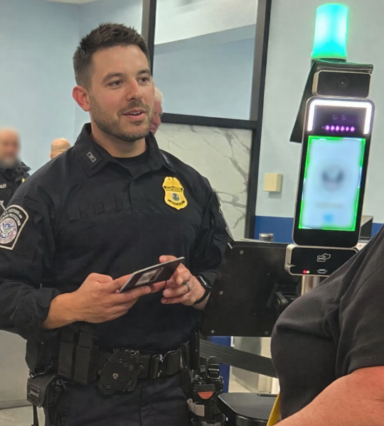 Next-generation facial recognition technology optimizing identity verification in complex, high-volume environments.